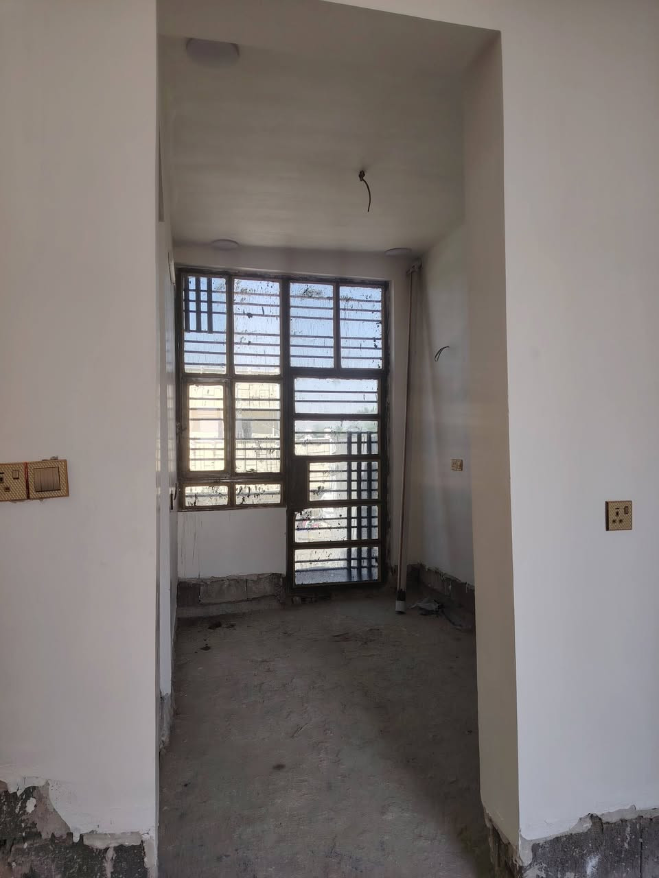 سلام عليكم بيت للبيع مساحه 100 طابقين شراي يرجى الاتصال على الرقم ***********
