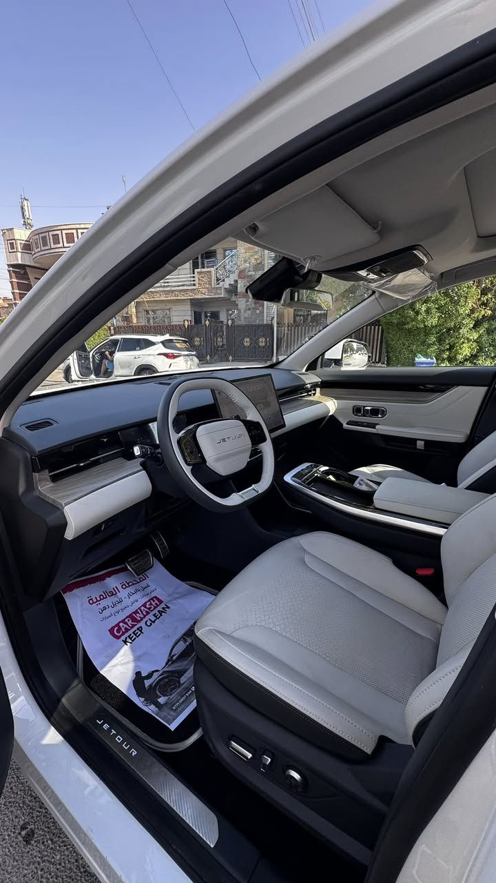 السلام عليكم جيتور داشينك الفول موصفات ١.٦تيربو ماشيه ١٢ الف  ٢٦ مليون قفلها بغداد ***********
