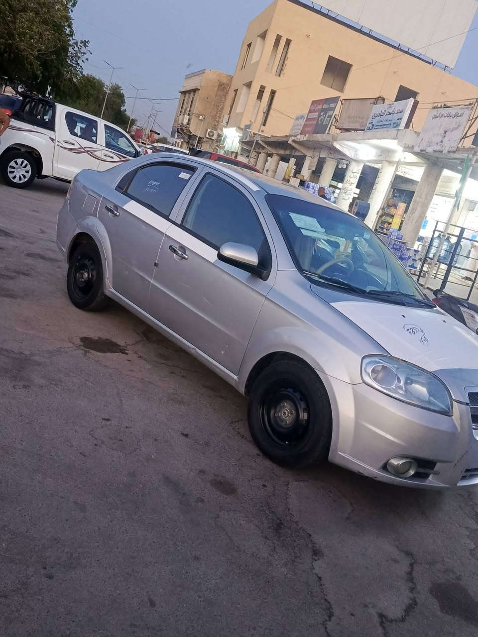 سلام عليكم
افيو موديل 16 خليجي فول 1600 كير اوتماتيك رقم مثنئ سنويه جديده 
مكفوله من لفتح ولتبديل ولصبغ حداديه تخم تاير تبريد 
مكان لسياره سماوة مركز ***********
