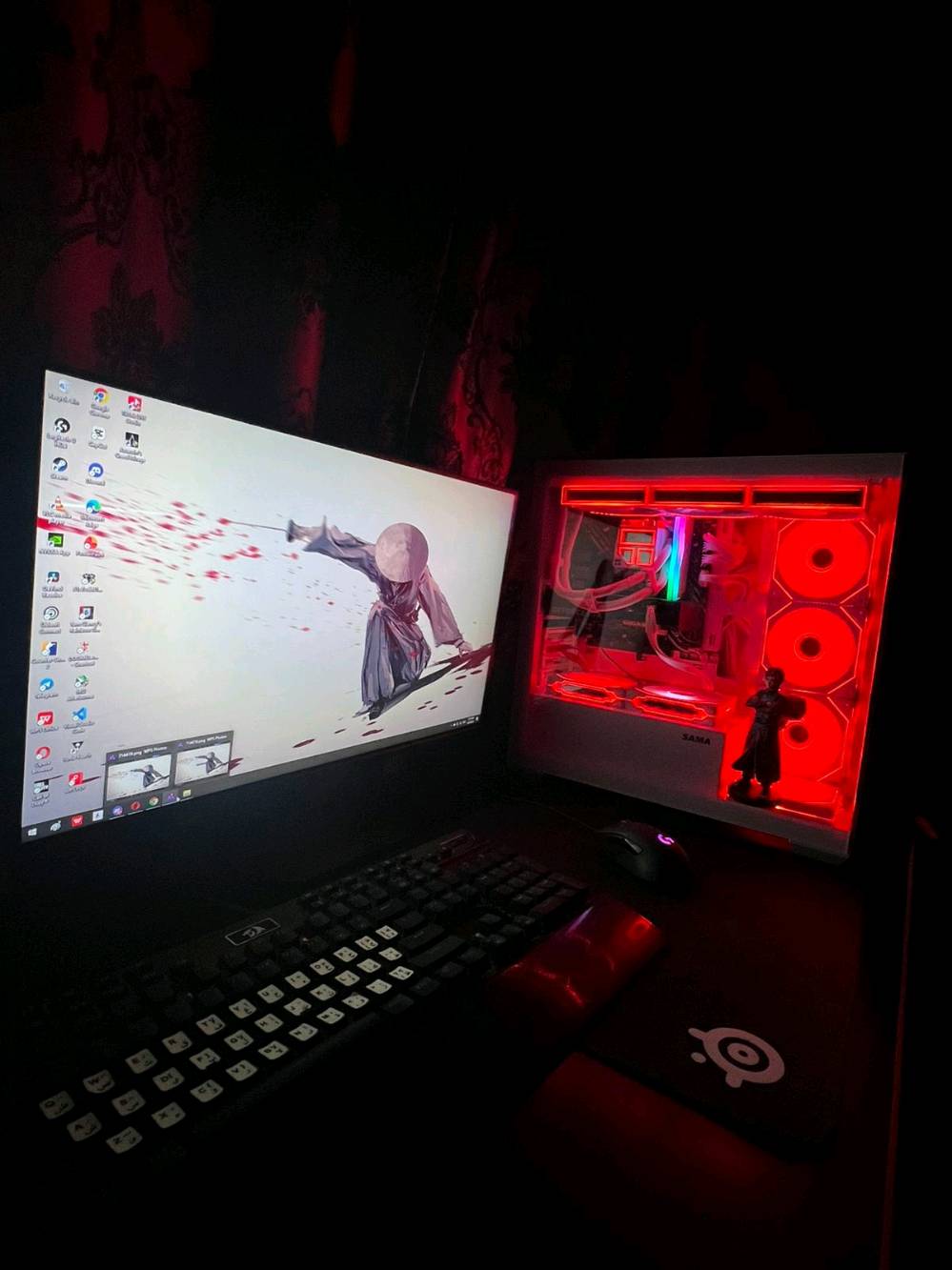 هاي تجميعتي للبيع ، سعرها  1٫500٫000 الكلي وي باقي غراض 
I5 14400f

Mb h610 asus mk

Ram 2x8 16 3200 t-force whit

مبرد مائي frozen infinity 360 white

Rtx 4060 ti gigabyte black

Ssd 250

M. 2 1000 g

Power supply segotep 850 w gold 

Case sama 9 fan full rgp

Windows 11 pro activation

 ------

شاشة Gigabyte 

25 in 

200 Hz 

FHD 1920×1080 

1IPS 

-------

كيبورد ريد دراكون كذلك وماوس لوجتك 403 كلش نضيفات 

،، وهم عندي يو بي اس 2000 ma  توني مبدل بطاريات ب 50 الف شرط يشغل شاشة والحاسبة 40 دقيقة تفحص وتاخذ 

------

اما بالنسبة للتجميعة الله شاهد حيل نظيفة واستخدام كلش قليل صار 6 أشهر تاركها وكل كارتونات موجودات ،،، 

مكاني ، ميسان / العمارة 

وهذا رقمي *********** 

اما بالنسبة لطريقة البيع افضل وجهة لوجهة وتفحص وتاخذ لان سالفة توصيل ما احب اشكاليتها