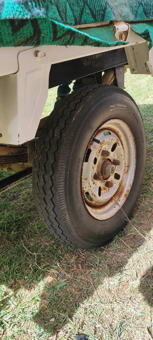 سلام عليكم
ستوتة للبيع موديل 2015
الستوته نضيفة كلش 
مكينتها بنهاية 2024 بعدها كارتون 
مكانها الشطرة 
كلشي بيها بلاد وشرط الشغل وكهربائياتها كلها شغالة 
وسعرها 1600
لأن تسوة سعرها الله شاهد 
رقم الهاتف 
***********
