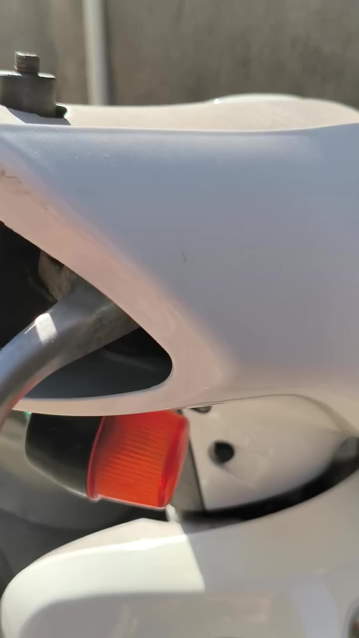 السلام عليكم
ماكس منغولي للبيع 
دراجه نضيفه ما عايزه شي جاهزه من كلشي نكره سلف بيه صالنصه اف ام دراجه ماحه كهربائياته كلها شغاله مكينته نضيفه ماا تعبك تايرات تخم شديتلهن دراجه نصبته حلوه ستوني مسويله ادامه كلجات وبلك ادامه كامله وبنزات جدد يعني ما تذب عليه ربع تشغل وتمشي 
سعرها 750 وبيه مجال شي قليل حك الجيه فقط
مكاني رميثه حي شهداء 
اذا مو شراي او ما عجبك السعر امشي عليك الحسين اعبر المنشور هذا رقمي ***********
