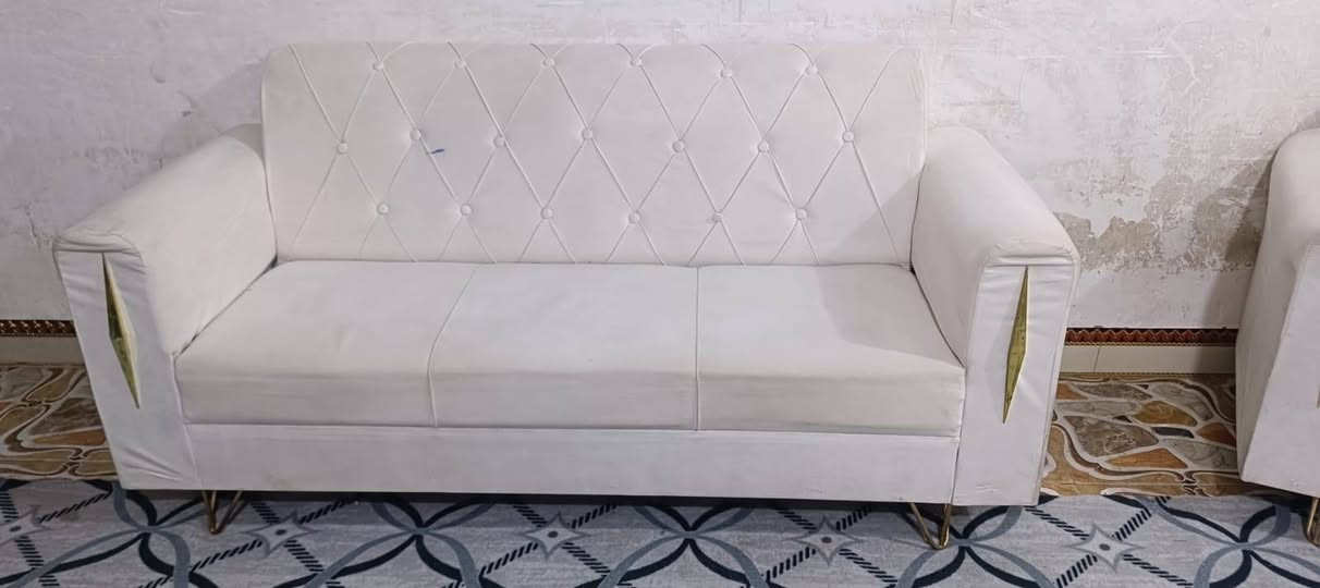 تخم 10 مقعد نضيف جدن اي ضرر مابي + مفارش 10 اسعر 200 لعنوان كربلاء بدايت امن اداخلي يوجد توصيل ***********
