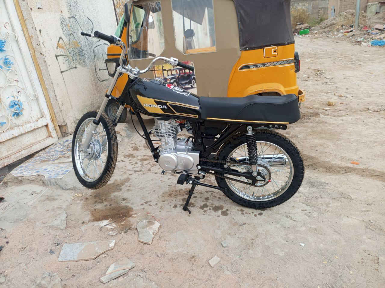 وين يدور نضيف هاي صاله يومين معمره اطيك جديد ما مستخدم 700 ألف اجتني تايهه واريد ابيعه متوازي 😂


**إذا كنت صاحب هذا الإعلان وتريد حذفه لأي سبب، رجاءا أرسل رسالة إلى الدعم الفني**