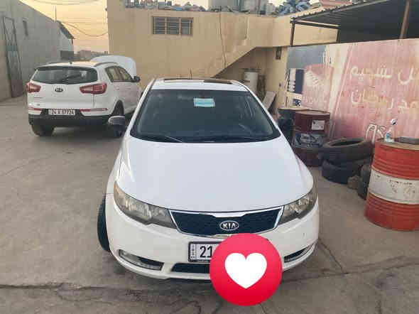 السلام عليكم 
سيراتو موديل 2012 فول واحد ع واحد 

رقم سليمانيه جديد و هزه جديده تريد تحويل تريد وكاله اني حاضر 

1_  بصمه ابواب 

2_ بصمه تشغيل 

3_ فتحه سقف 

4_ شفتات ستيرن 

5_ كير ست نمر 

6_ ثلاثه وضعيات سيارقه 

7_ تايرات جدد +ويل جديد 

سياره ماشالله ما ناقصها شي محرك و كير شرط 

سياره لا بارد و لا صبغ 

سعرها من الاخير 120 _ فدوه لا تراسلني وتعاملني سعر من الاخير مكاني موصل

رقم تلفون ***********
