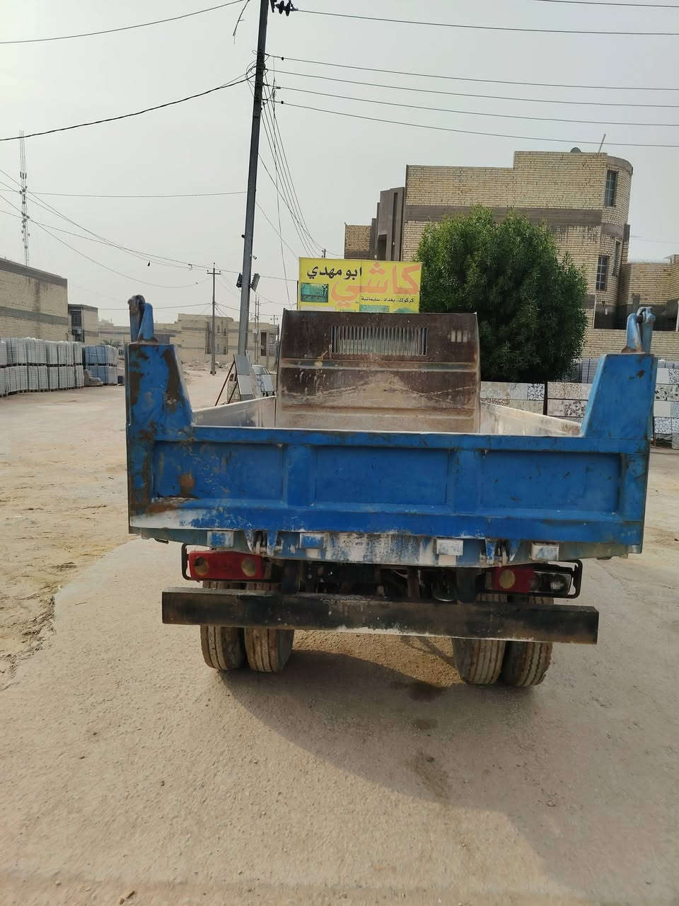 سلام عليكم مازده للبيع تجفيت جديد سياره نضيفه المكان النجف الاشرف حي النداء السعر 50 وبيهه مجال ***********
