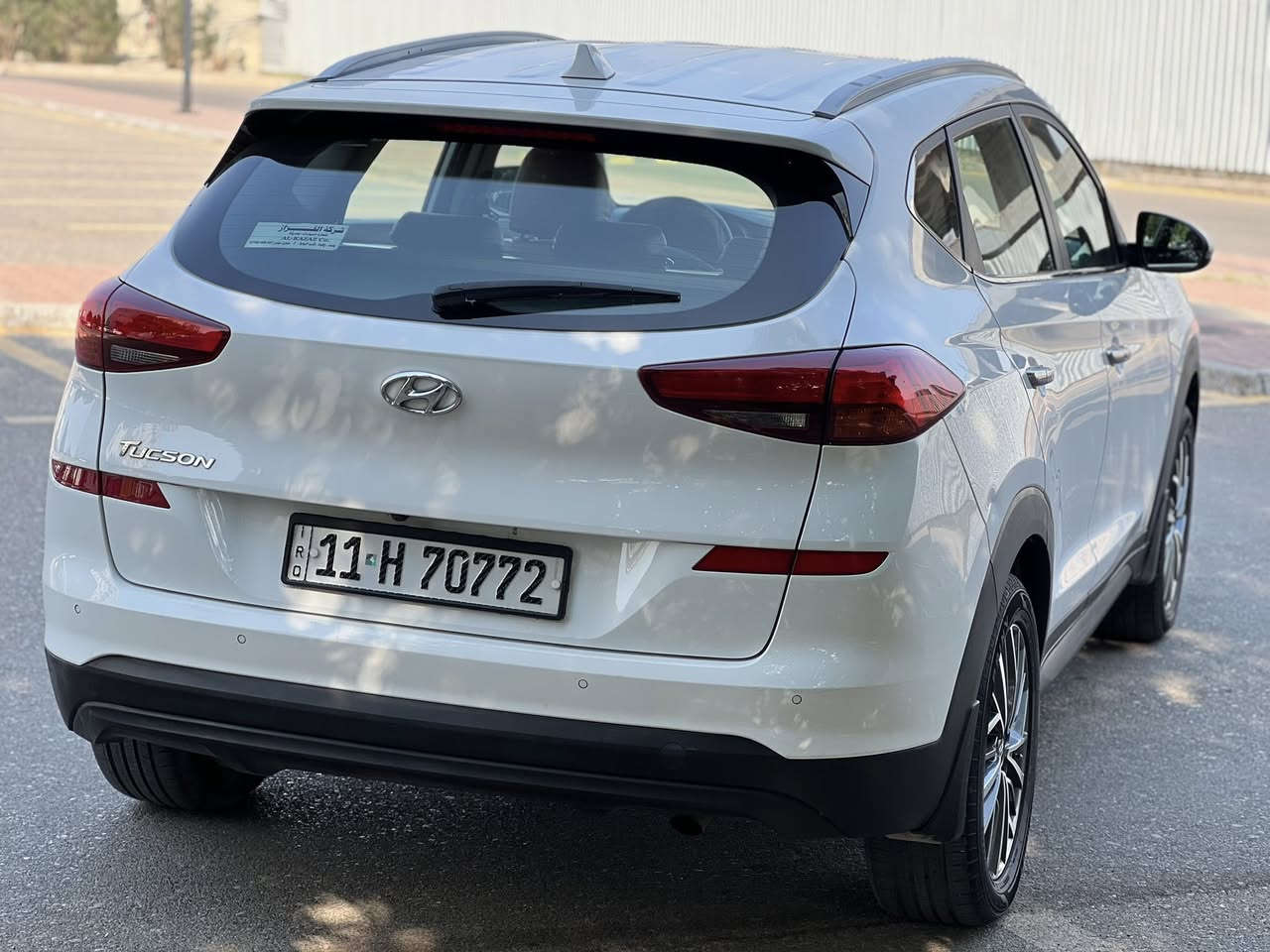 سلام عليكم
توسان موديل 2019 وكالة الكاصد خليجي 
(بيع او مراوس) 
السياره كفاله عامه من الصبغ و التبديل و المعجون 
السياره جديده فوك ما تصور بالعافيه الي ياخذه
موصفات عده البانوراما  
كراسي كهرباء
وضعيات قياده
اشاره بالمري 
مري شفط
ترحيب
حساسات
بصمات
تخم تاير جديد
وباقي الموصفات المعروفه
بصمه عدد 2
محرك 2000 دوش 
داخل مطعم صاج 
كراسي جلد 
ماشيه 80 الف كليو 
رقم بغداد الدولي سنوية بسمي تحويل ثاني يوم 
السعر  195 ورقه وبيها مجال للجاد بالشراء 
مكان السياره بغداد حي العدل 
للاتصال ***********
