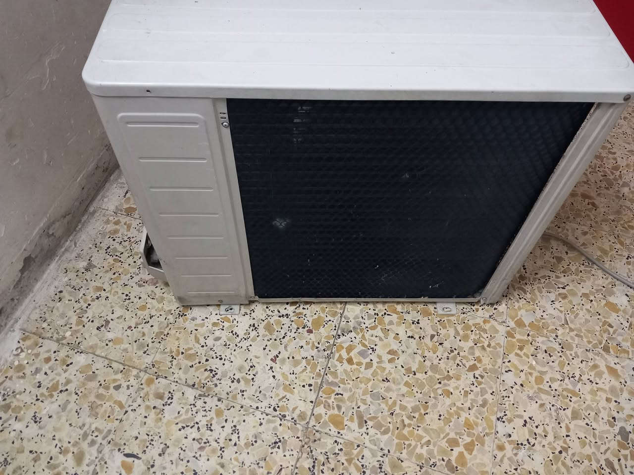 سلام عليكم
سبلت طن ونص 
ميديا 
نضافه ٩٩ بل ميه مكفول من التصليح 
بروده ثلج 🥶

سعر ٣٧٥ وبي مجال بصيط 

مكاني بغداد الحريه 

***********
