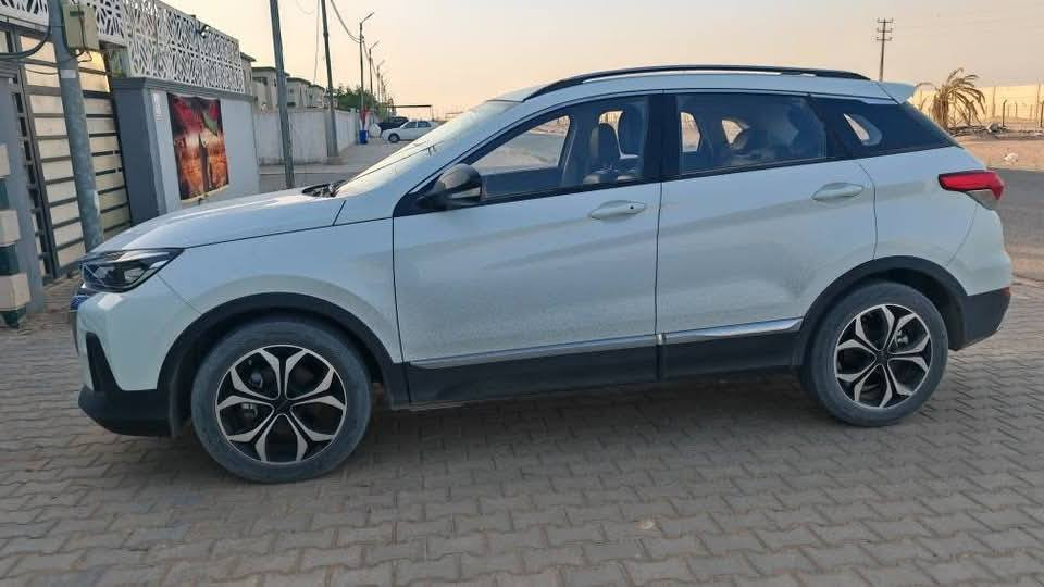 🚗 للبيع أو مراوس 🔄
بايك X55 موديل 2024
محرك 1500 تيربو يولّد 150 حصان 💪
كير CVT أوتوماتيك 6 سرعات من شركة ميتسوبيشي 🇯🇵
سيارة كلش ناعمة بالشارع، اقتصادية ومريحة بالاستخدام اليومي 👌
📱 شاشة وسطية كبيرة لمس
📸 كاميرات خلفية
💺 مراتب جلد مريحة
🔊 نظام صوتي قوي
🌙 فتحة سقف بانوراما
🚦 حساسات أمامية وخلفية
🛡️ نظام أمان متكامل ABS + ESP
نظيفة من الداخل والخارج مثل الزيرو ✨
حرة بيع أو مراوس حسب الاتفاق 🤝
📍للتفاصيل والمعاينة، راسل خاص أو اتصل 📩
*********** النجف, العراق
