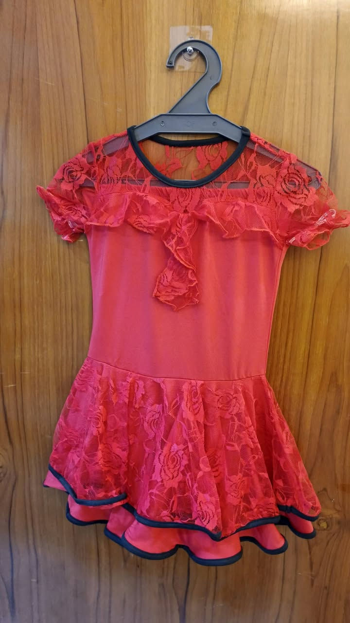 عروووض القطعه ب 5 الف 🔥🔥🔥
بدله اطفال او فستان تحفه جديد 
العنوان بغداد الغدير شارع التوت 
***********
