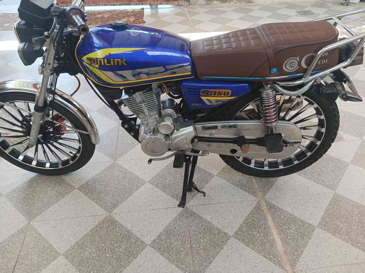 سلام عليكم دراجه سيفان مديل 2024 دراجه نضيف السعر 650 وبيه مجال مكان الدراجه صراجق وهاذه رقمي ***********
