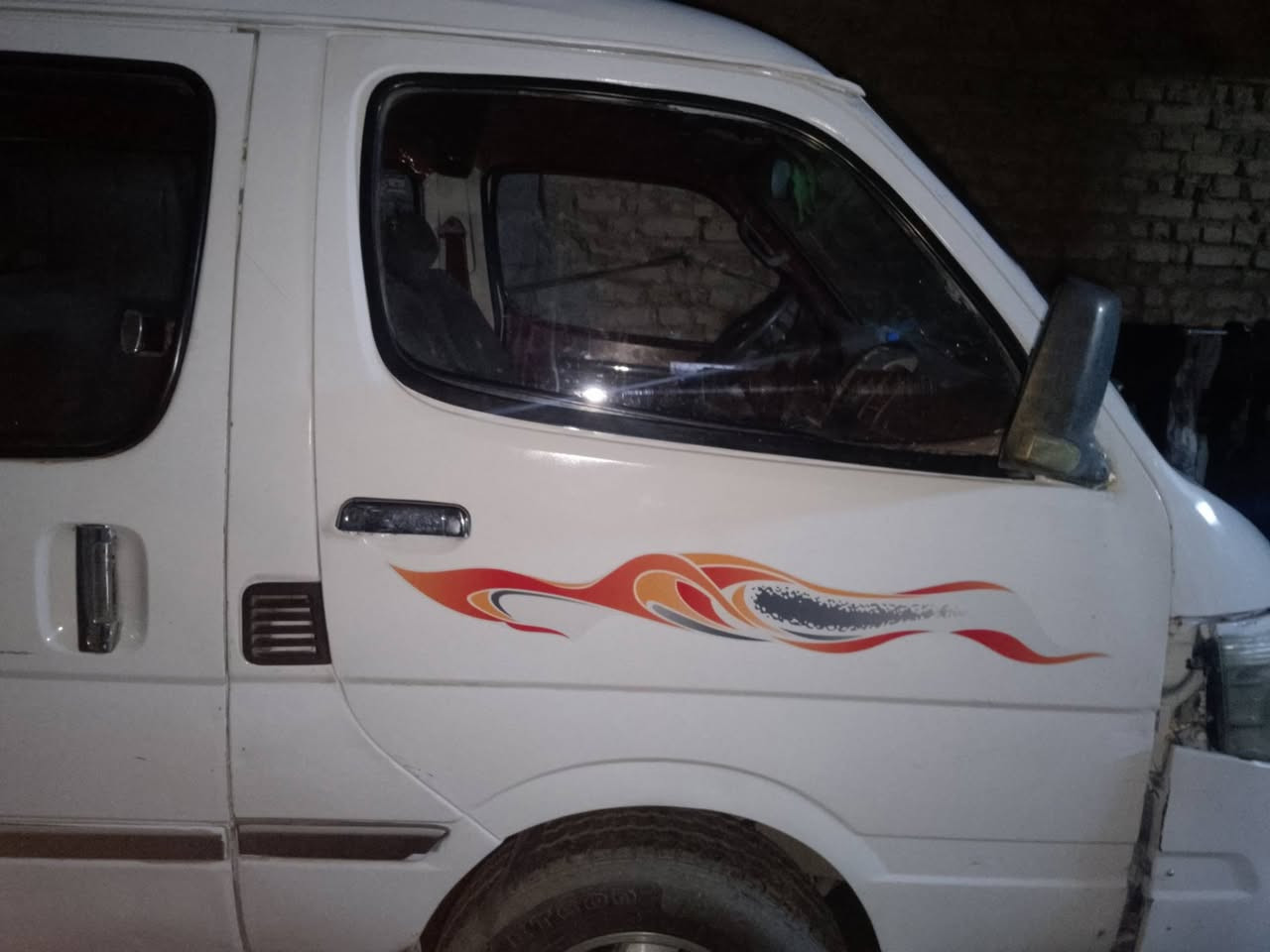 فاتو 2014حره
رقم واسط تحويل كير مكينه اكسن مكفول تايرات 4 جدد لا يوجد غرامات فقط هيئه 350الف السعر 45 ورقه الاتصال ***********
