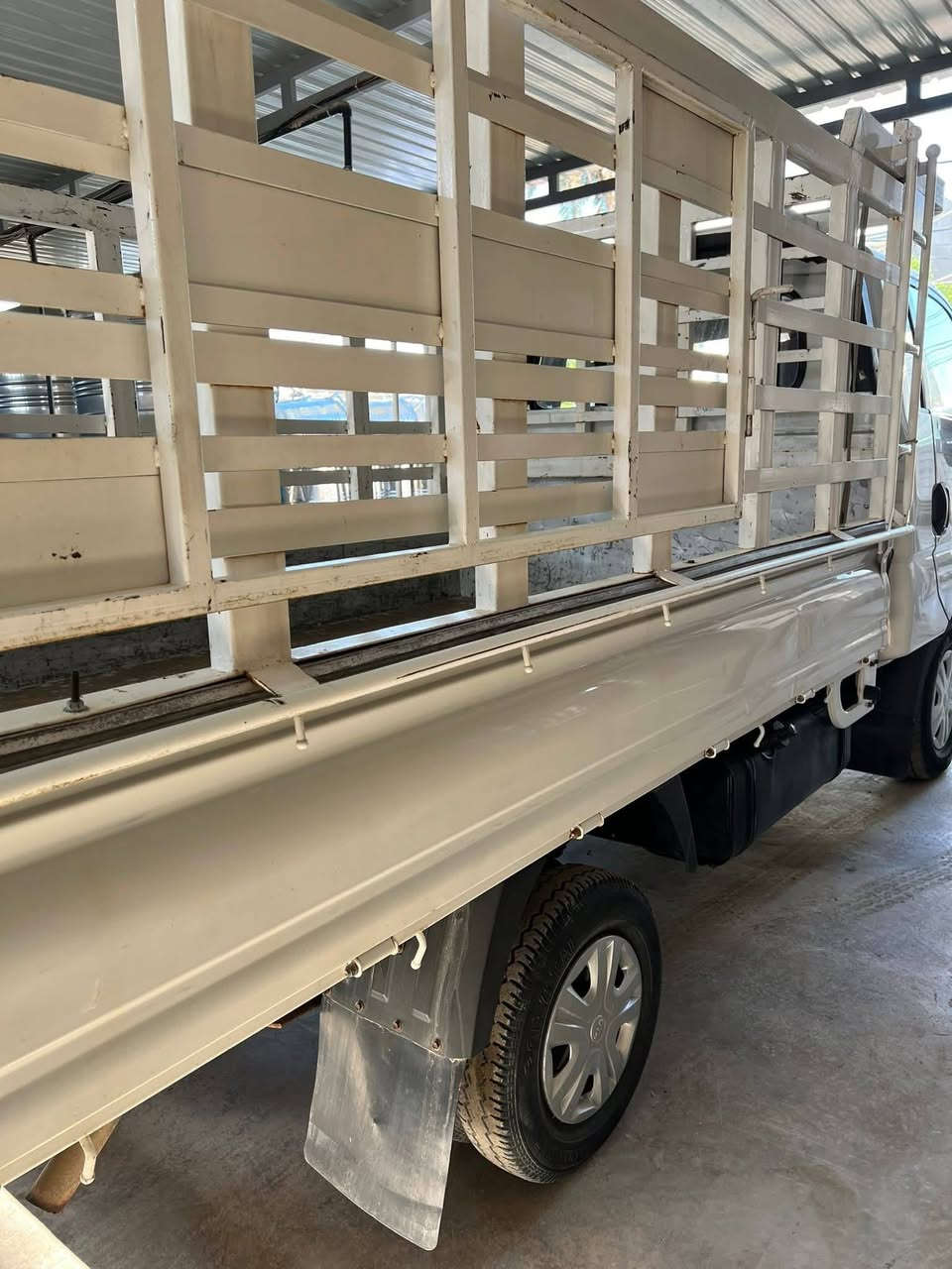 كيا بكو 2018
رقم ديالى انكليزي سياره شرط الفحص والسونار 
وشرط المحرك والكير والشاصي 
وشرط التحويل سنويه جديده 
لاستفسار اتصل 
***********
