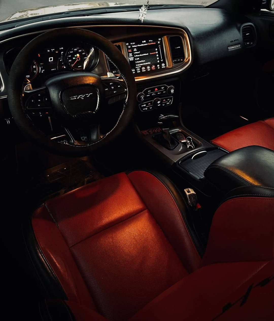 السلام عليكم
للبيع دودج تشارجر RT سوبر تراك باك وارد امريكي موديل 2019 ماشيه 71  الف مايل
الحادث: جاملغ السائق مبدل ومصبوغ
 وباب السائق مبدل لون اصلي بدون صبغ 
ونصف الباب خلف السائق مصبوغ و الجاملغ الخلفي عكس السائق بيه طخة بسيطة 

بالنسبة للمواصفات معروف مواصفات الارتي العاديه المعرفه واضحه ب الصور

الإضافات: لدات اوريكال متغير كل الالوان ع التليفون 
برمجة وتفريغ يم مصطفى ايكل (( الحجرات الاصليه موجوده)) الاكزوز بلادي دبات سود srt
ويل توسايز خسفة قويه وتايرات تايلندي اصلي  
الخلفيه 315 والامامي 275 
دوسات جانبيه srt وسكوبات ودفيوزر 
السياره قبل اسبوع مسويله  بولش وحمام وادامه كامله للمكينه ( بلكات, نوزلات,فلاتر ) 
للاتصال ***********
