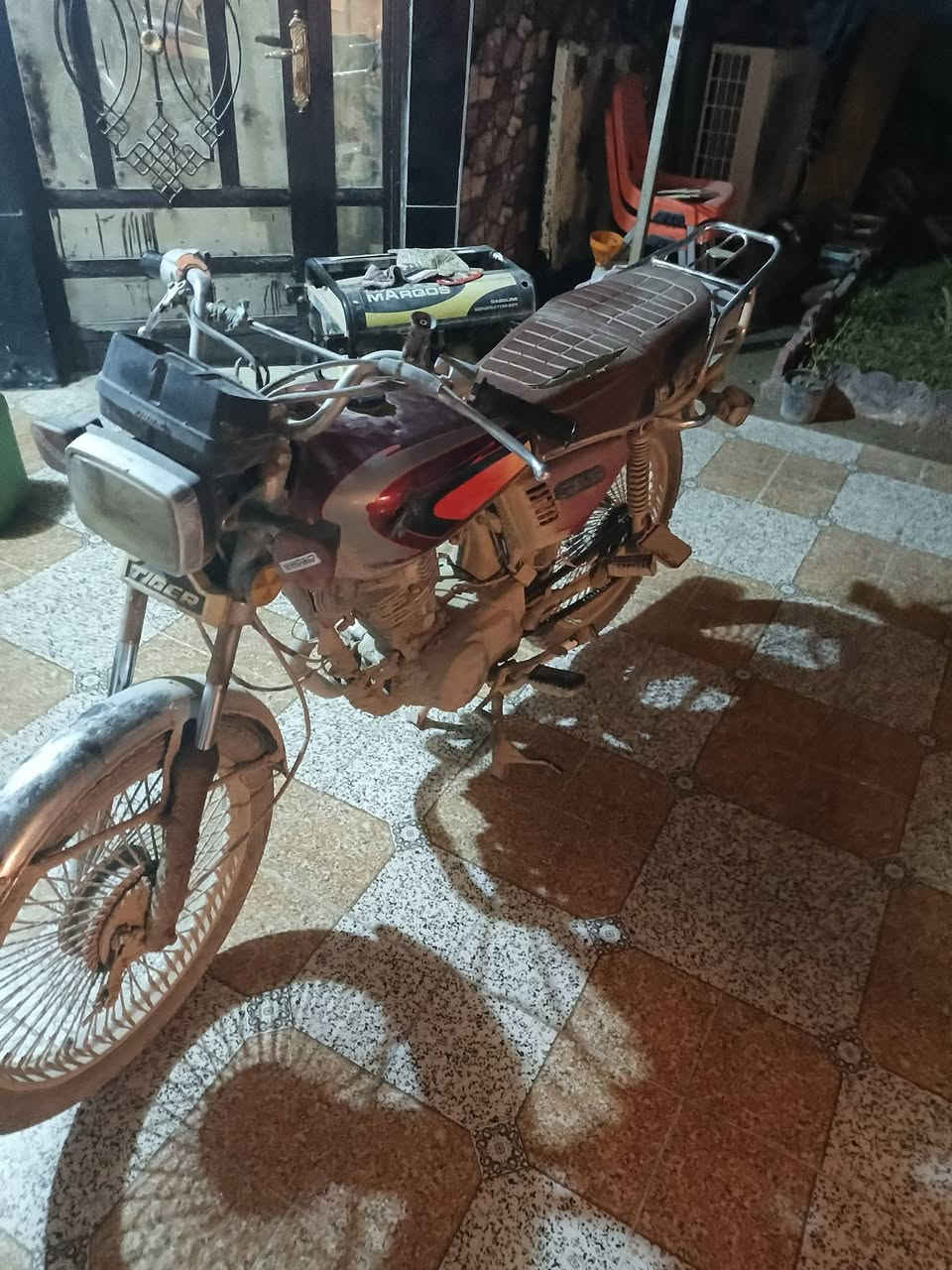 عليكم تايكر موديل 2021 دراجه قويه محركه نشط حيل يرادله ترتيبات بسيطه زنجيل صينيه زنجيل دبل امامي ودراجه احله من صوره ما غاسله وسعره بلاش ب350الف اوراق مكاني حله شارع 80 كربلاء ***********
