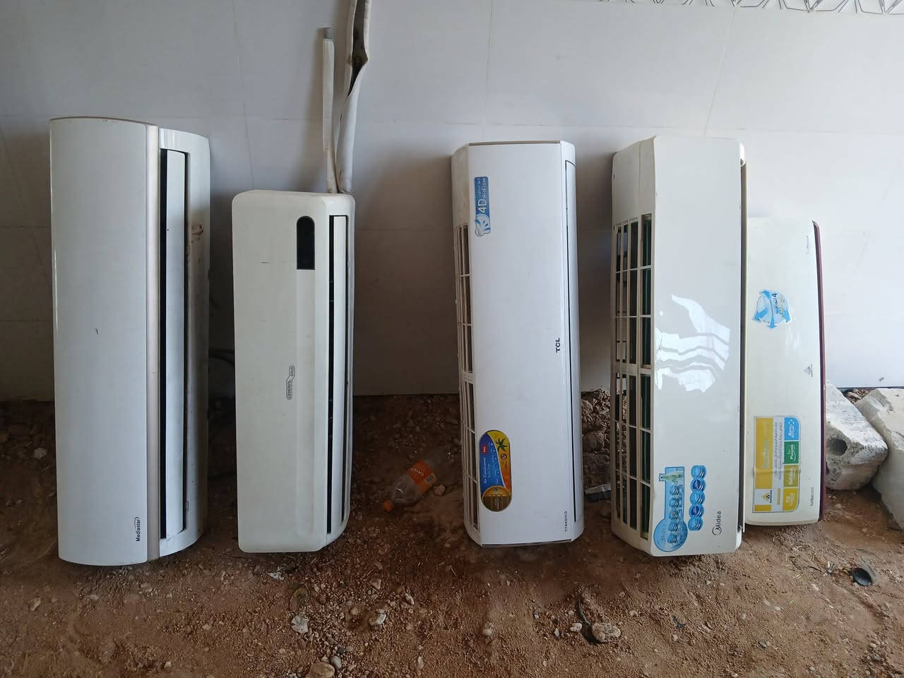 توجد قطع خارجيه وداخليه شرط الشغل والفحص والنضافه مكاني كربلاء طويريج قرب محطه بنزين خانه مال هنديه ***********■■***********
