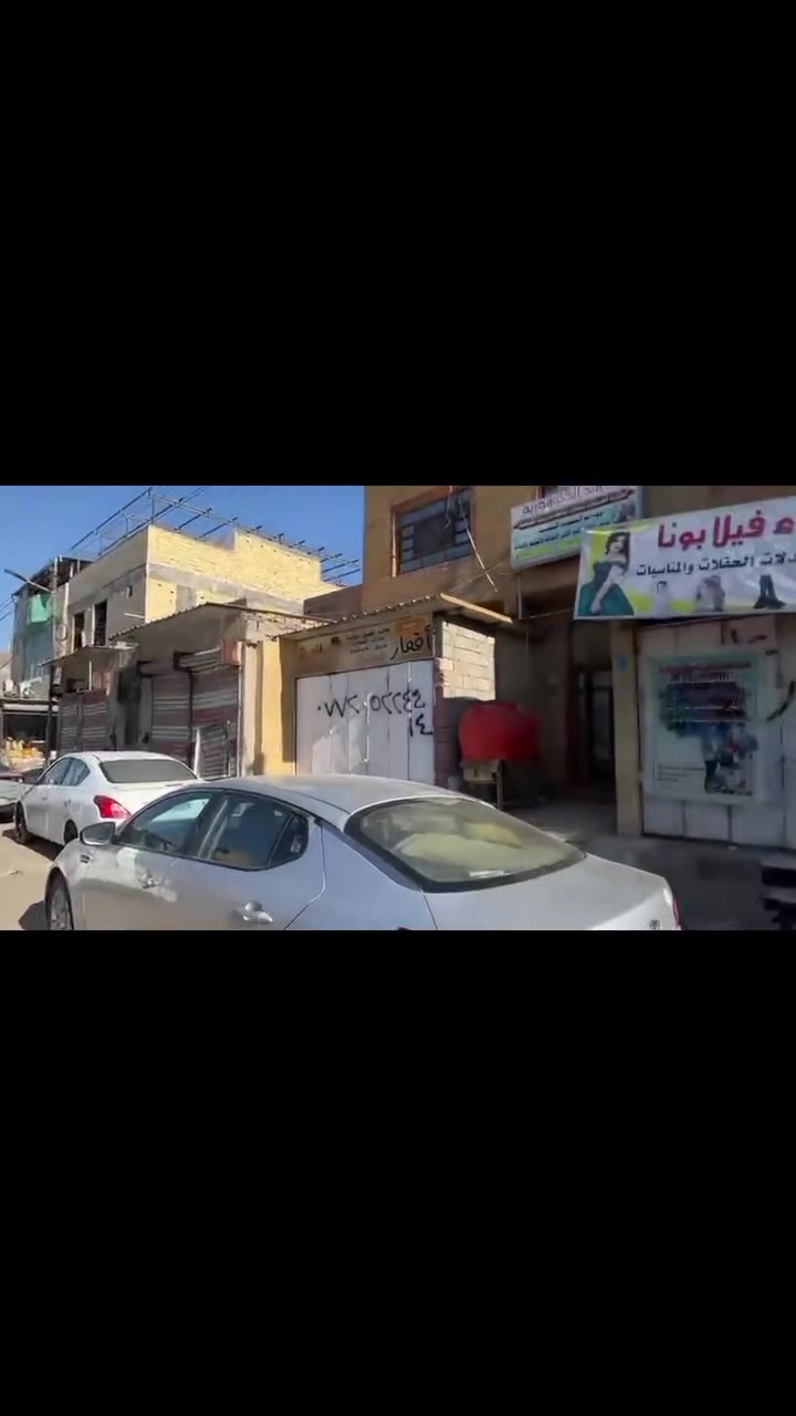 محلات ثنين للأيجار في الجمهورية قرب سوق الجمهوريه موقع ممتاز تجاري ومساحتهن جيده جدا للأيجار ٤٠٠ الف للمحل الواحد للإستفسار التواصل على الرقم ***********

