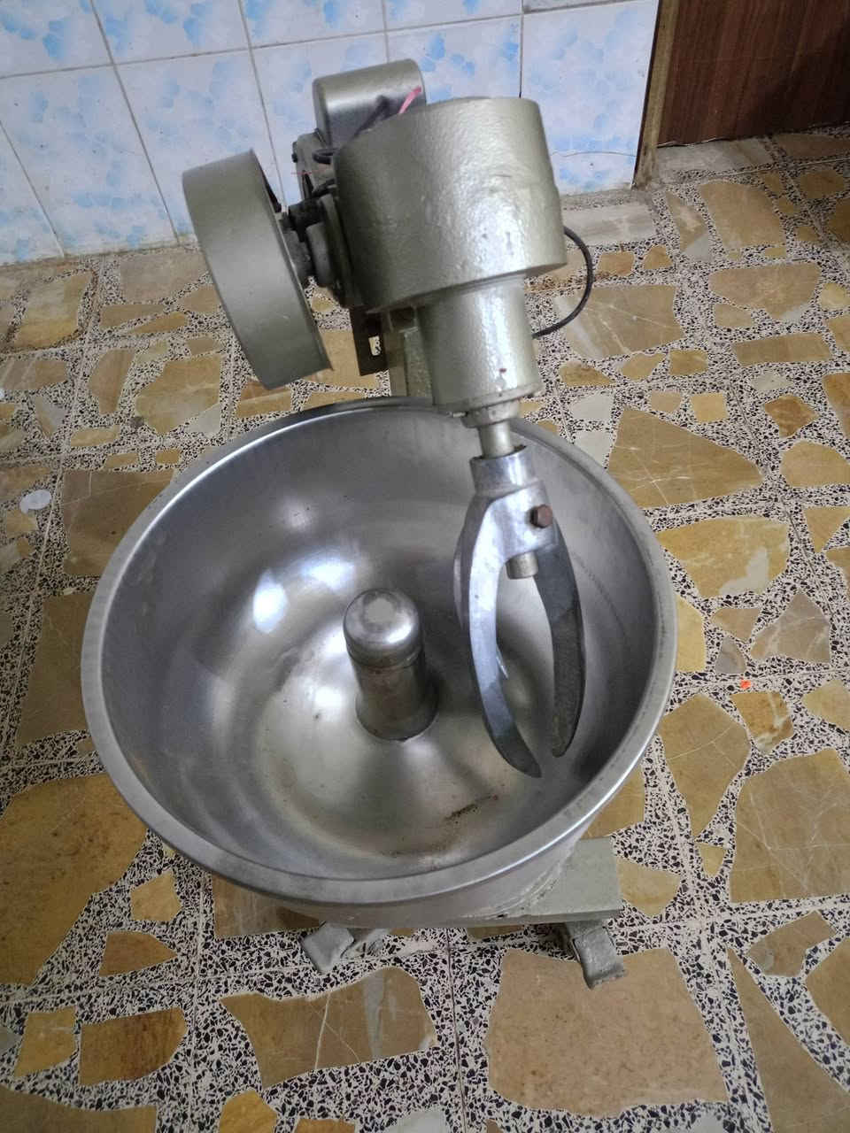 السلام عليكم عجانه ايرانيه تحمل 15=كيلو غير مستخدمه  نهائيا
احجز على هذا الرقم  ***********
السعر :300دينار 
العنوان:واسط قضاء الحي
