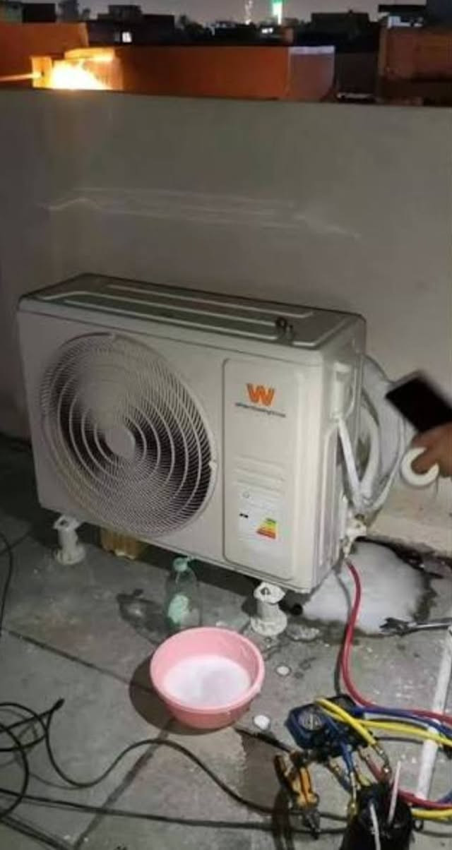 تنصيب وغسل وصيانه السبالت ونقل السبالت في الديوانيه خابرني عل رقم *********** وبي وتساب هم
