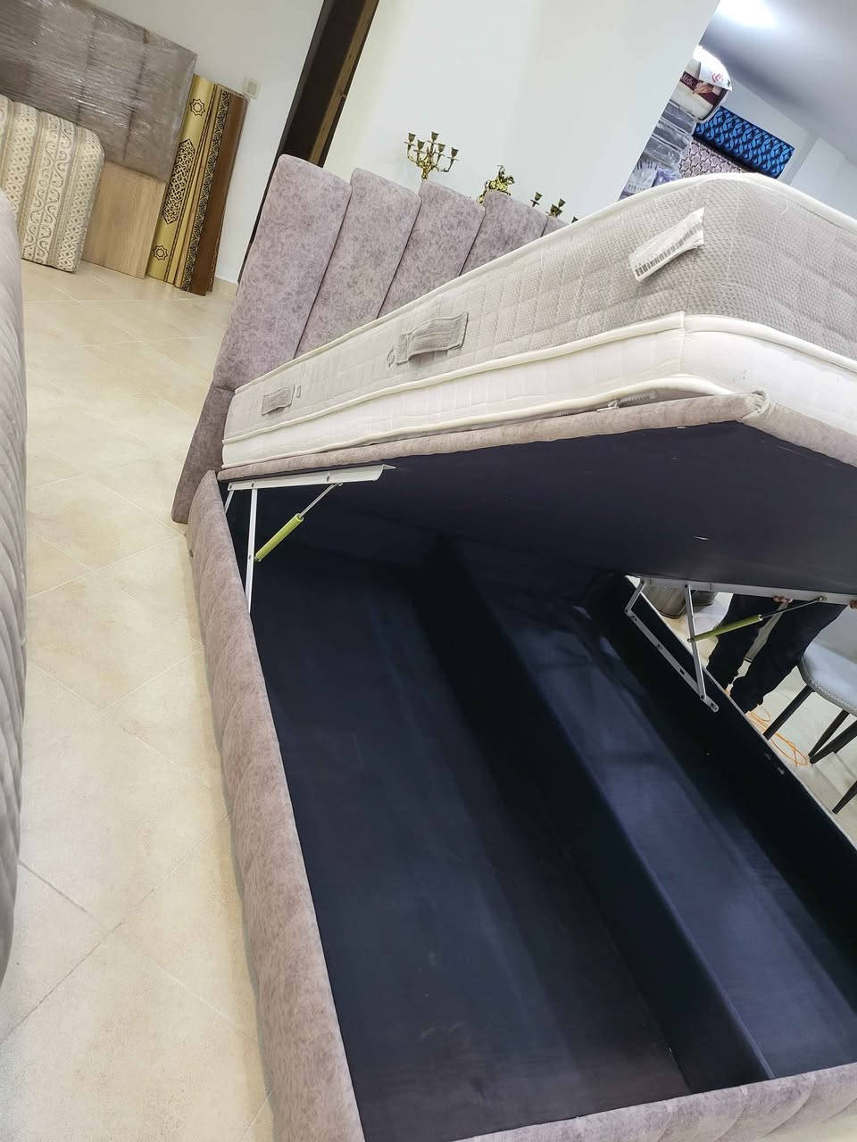 1.80/2m


**إذا كنت صاحب هذا الإعلان وتريد حذفه لأي سبب، رجاءا أرسل رسالة إلى الدعم الفني**