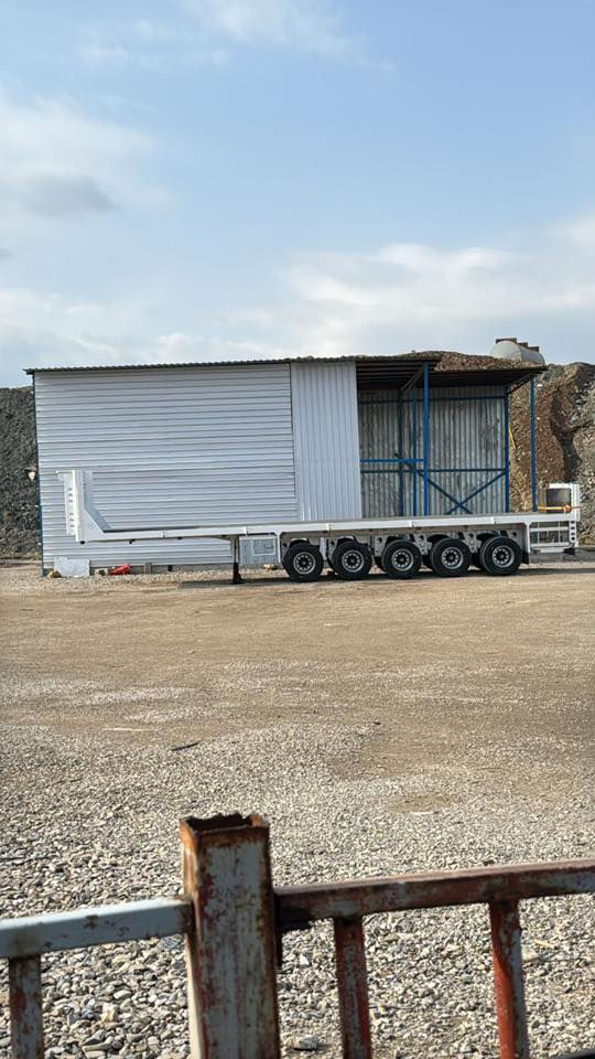 سلام عليكم
للبيع عربانه حداديه 5 محاور 
شاصي 16 
دنكير 14 
جتف 7 
عمل جرف نداف 
عربانه بعده زيرو 
شرط ترقيم 
تخم تاير جديد 🛞🛞🛞🛞🛞
الهاتف ***********
