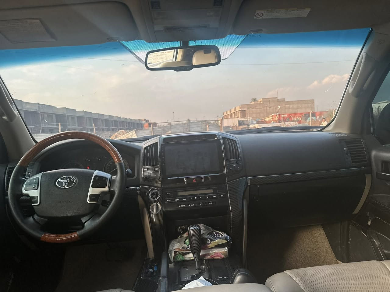 رقم بغداد ٦ سلندر  بدون ضربه
سعر ٢٤٠ 
موديل ٢٠٠٨
مكان السياره المنصور

***********
