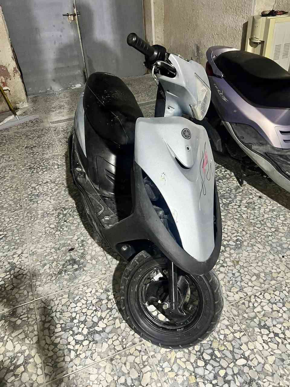 ماكس عدله للبيع يرادله ترتيب  مكان حي اور  350 بيه مجال ***********
