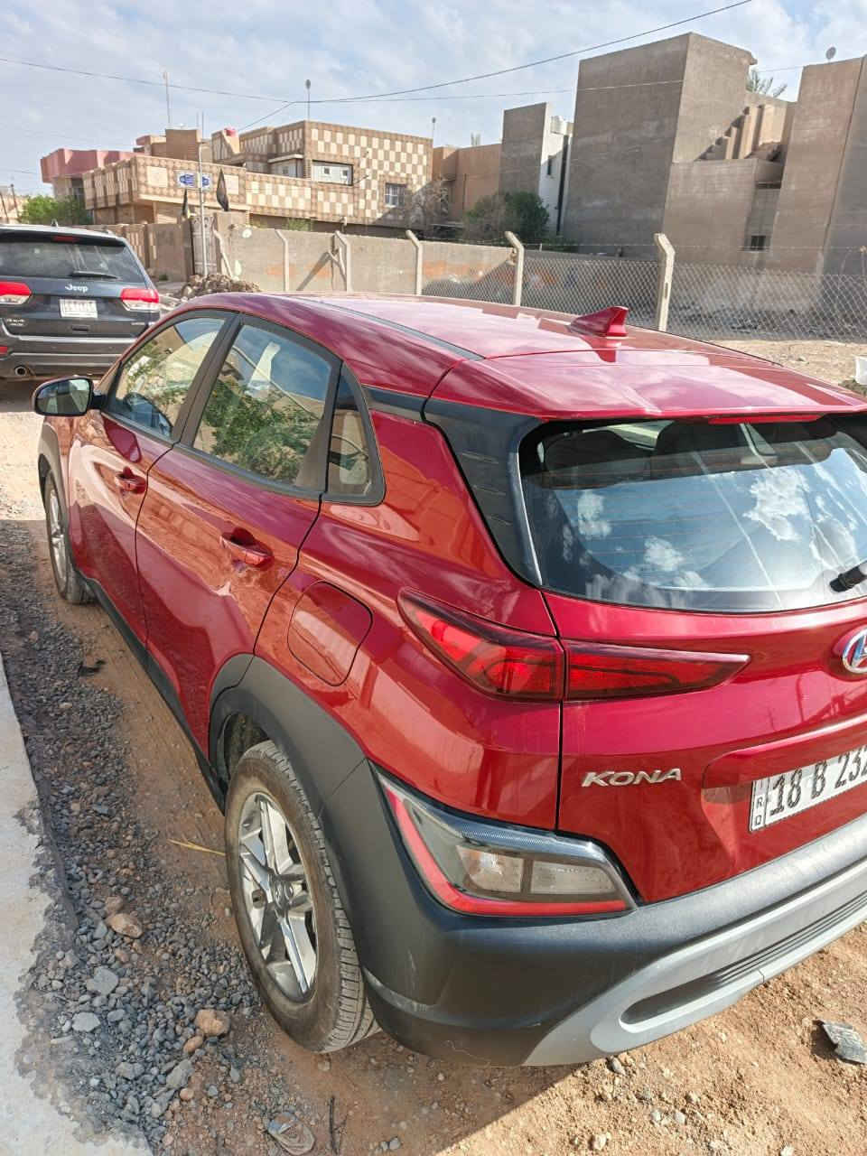 السلام عليكم هونداي كونا ٢٠٢٢ وارد أمريكي
ضررها تبديل باب أيسر وبنيد تبديل 
السيارة جديدة ونظيفة حيل 
ماشية ٦٠٠٠٠ 
فول مواصفات عدة الفتحة 

السعر ١٤٥$ 
للاستفسار ***********
