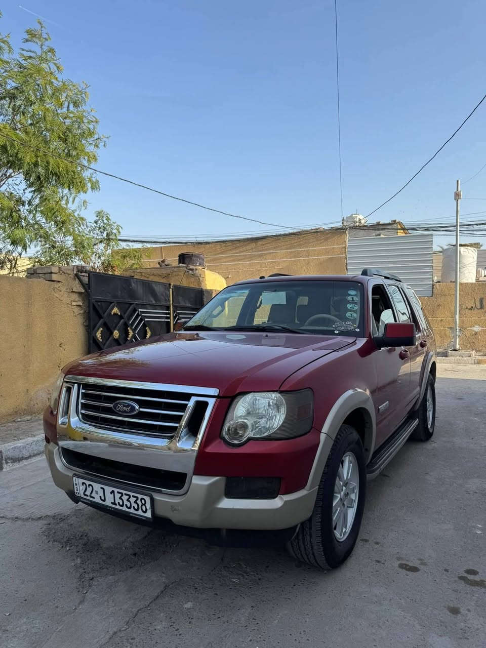 السلام عليكم للبيع فورد اكسبلور 2008
كفاله من صبغ ولضربه وتبديل كير محرك كهربائيات مكفول 
موصفات السياره كشنات كهرباء كشنات تدفئه تبريد نضام تزحلق فر ويل 4x4دكمتين موصفات بريك بانزين تبريد قطعتين 7راكب داخل عسلي دبل فيت بم رقم أربيل جديد تحويل بسمي فتحه سقف شغاله زنون ثلجي السياره جاهزه بفضل الله مكان السياره بغداد جسر ديالى القديم ترهم بيع ومراوس حسب نوع السياره السعر بلاش 109بيه مجال رقم الهاتف ***********
