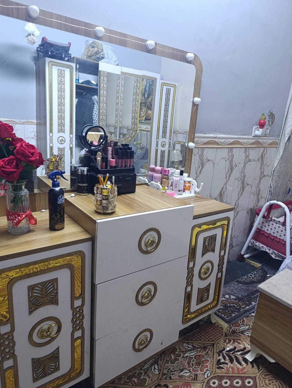 اعيد نشر بسبب الوعود الكاذبة غرفه النوم بس باب مابيه ب350قفله الميشتري ليراسل فدوة


**إذا كنت صاحب هذا الإعلان وتريد حذفه لأي سبب، رجاءا أرسل رسالة إلى الدعم الفني**