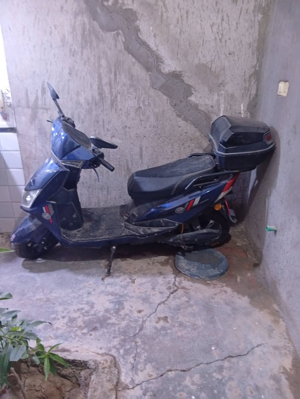 دراجة شحن للبيع السعر 500
بيها بطارية عطلانة 
***********
