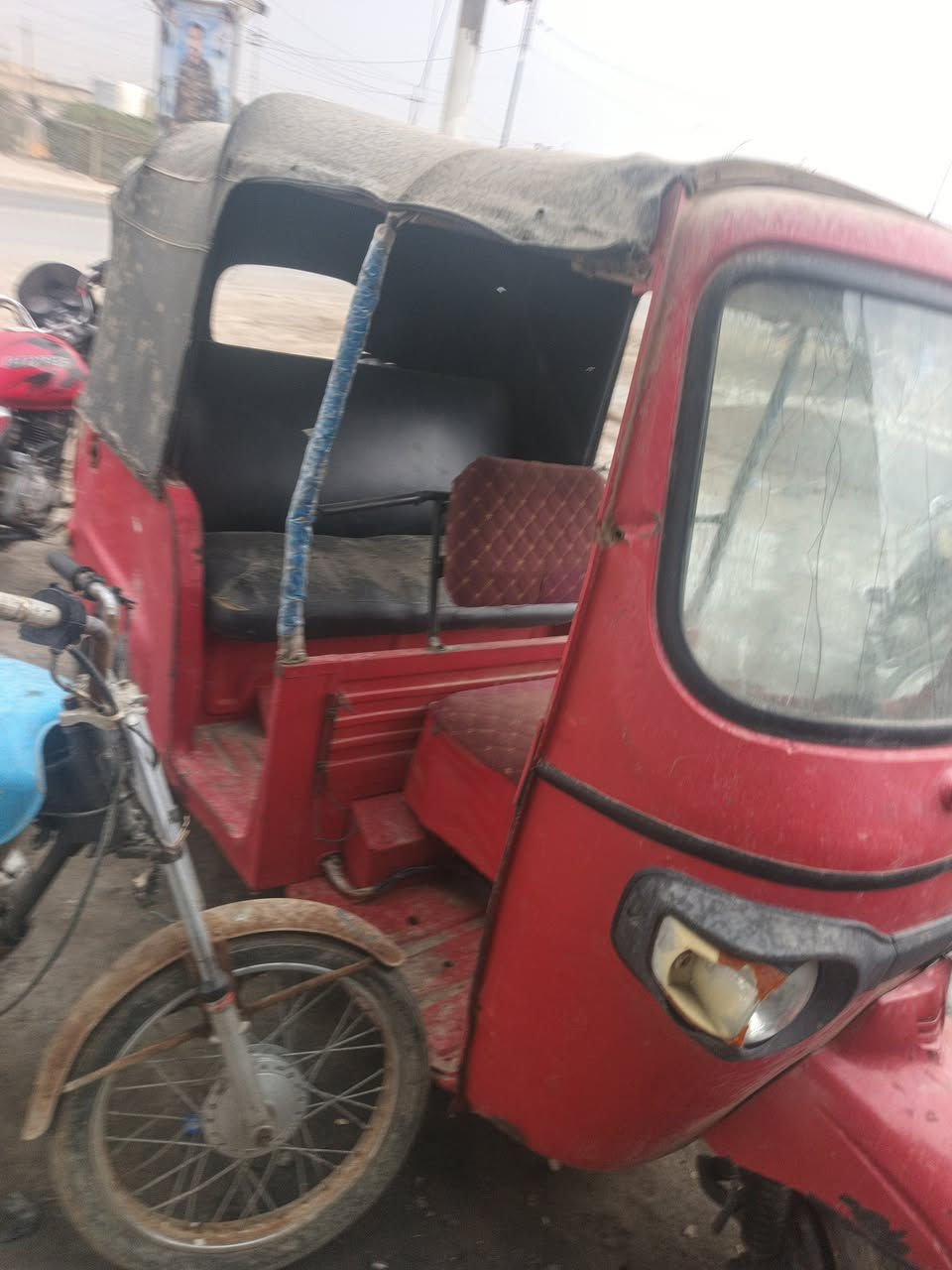 سلام عليكم تكتك بياجو نضيفه مكينه مال ستوته. شغاله بيها نقوصات بسيطه.
للليع


**إذا كنت صاحب هذا الإعلان وتريد حذفه لأي سبب، رجاءا أرسل رسالة إلى الدعم الفني**