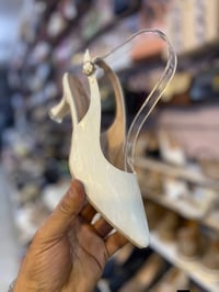 كعب جلد ٤سم • مقاسات ٣٧-٤١ • كوت الهورة