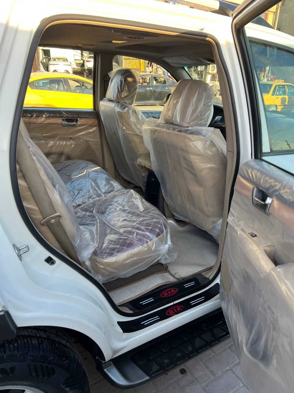 السلام عليكم كيا موهافي 2011 خليجي سياره نظيفه وجاهزه بيهة  ۳ قطع صبغ مجرد بخ بدون دواخل مواصفات فتحة تحكم ستيرن حساسات كامره اشاير بلمري  لايت زنون بلاد ٧راكب تبريد ٣قطع ويل ١٨  محرك ٦سلندر٣٨٠٠  محرك وكير وصدر وتبريد مكفولات رقم بغداد تحويل مباشر  جاري سعر ١١٩  بغداد حي الجامعة  *********** وات ساب
