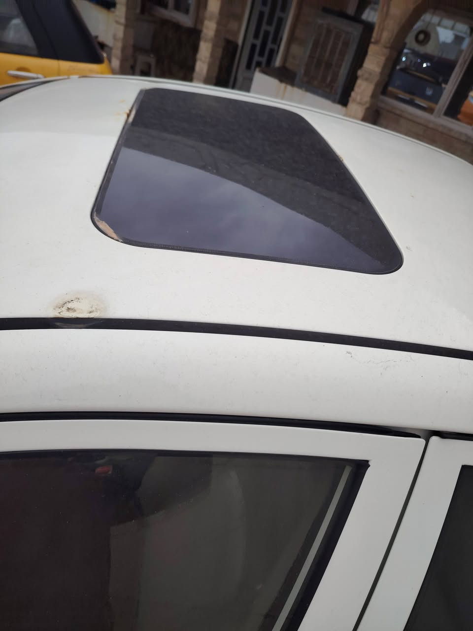 ليفان لبيع سياره موديل 2013وضع شركه بيها باب خلفي صبغ فقط سياره بسمي اني شرعي هزه جديده سنويه جديده كير محرك شرط منظومه زينون جاهزه من كل نواحي سعر 57 وبيها مجال رقم الهاتف خاص مااجوب ليحب اتصل تدلل ***********////***********
