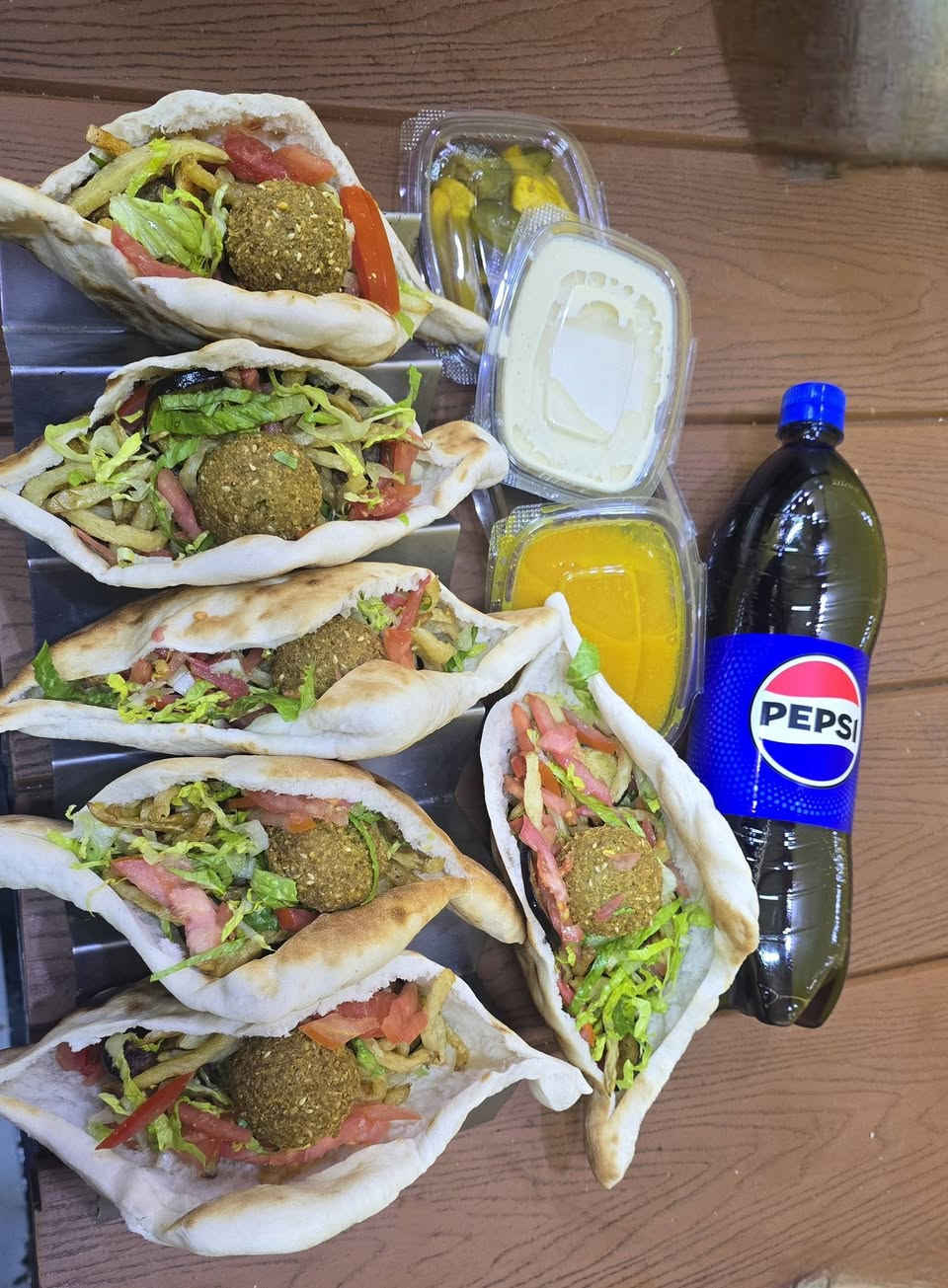 أقوى عرض في بسماية من مطعم (سيد الفلافل)   
يوجد وجبة عائلية مع  ببسي كبير سعر (5,000)
 مع مقبلات مجانية
دلفري*********** واتساب
العنوان : بسماية مجاور سيطرة البوابة الجديدة
