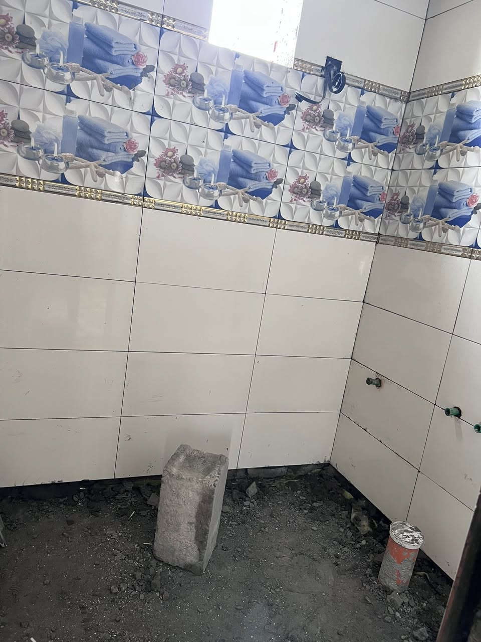 بيت للبيع طابو زراعي سند 25 المساحه 150 متر  جاهز لسكن جديد زيرو  السعر 48 مليون وقابل لتفاوض مع صاحب الدار  مكانه قريب ع شارع بالبدايه
‏للاستفسار اتصل على الرقم

‭0771 312 4484‬
