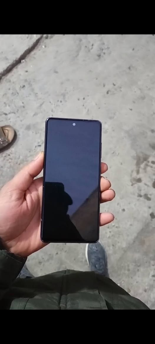 السلام عليكم
جهاز سامسونك s20 FE 5G
ذاكرة 128
رام 6
الجهاز امريكي 
بي ضربة بل جامة مال الكامرات البضهر 
الباقي مكفول 
السعر 140
مكاني بغداد الكاظمية 
***********
توصيل ماعندي
