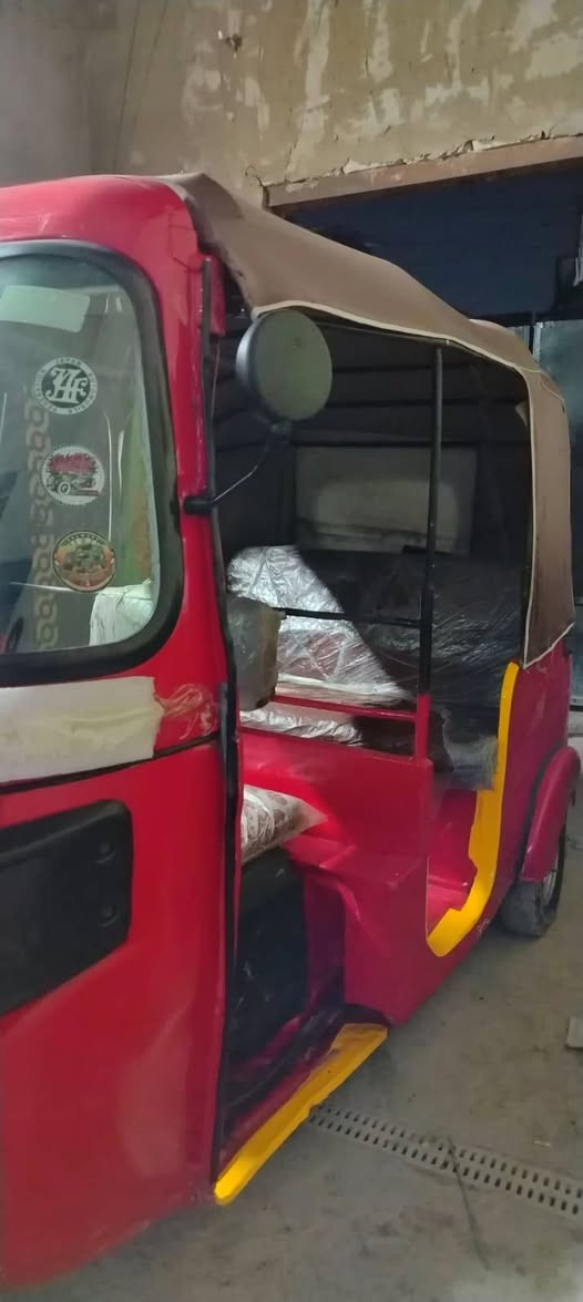 السلام عليكم تكتك للبيع 2018 رقم وسنويه تكتك نضيفه ومرتبه ومال خبزه السعر خاص  رقم صاحب التكتك ***********
