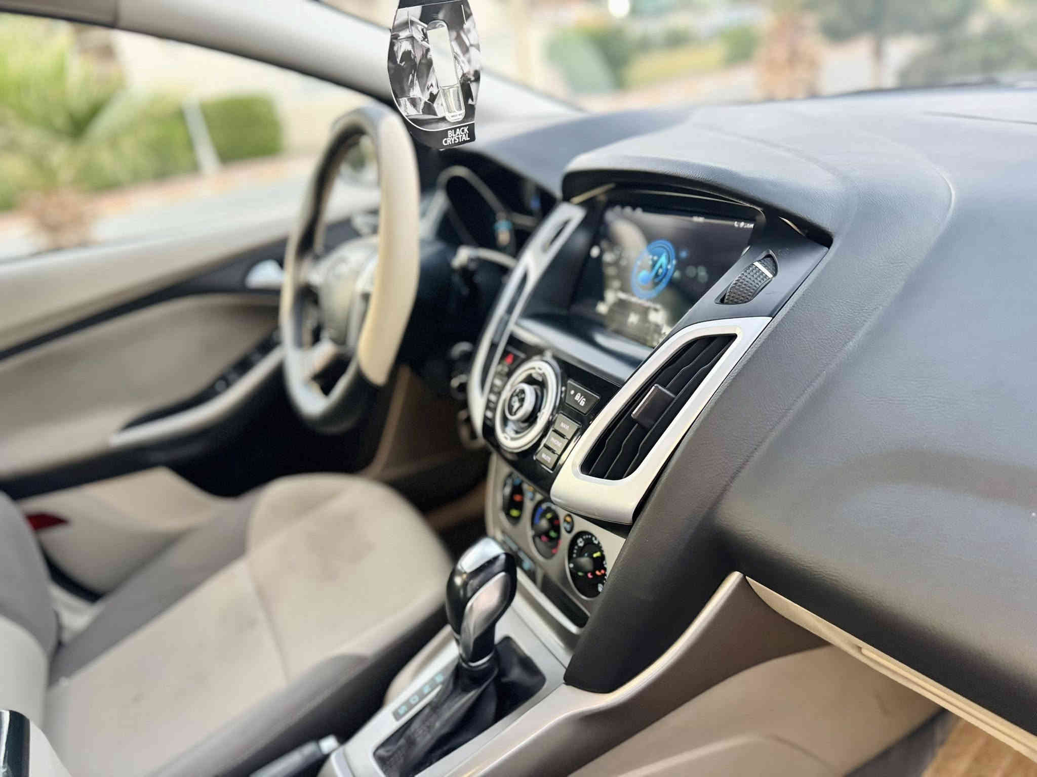 السَلٱمٌ عـَلـْيگمّ اخوان 
سعر( 93 )ورقه
للاتصال ***********
فورد فوكس 2014 خليجي شركه نيڤا 
ماشيه 80 الف كيلو بحالة الوكاله 
كفاله من ظرب والصبغ وتبديل كزاز سياره
محرك 4 سلندو بدون توربو المرغوب 
حجم محرك 2000
دواخل عسلي 
 تبريد ثلج
سقف اسلايت (الفتحه)
كامره 
حساس 
تحكم استيرن 
اي بي اس
كير محرك شرط
تخم تايرات جديد
صدر امامي خلفي جديد
‏كهربائيات—كله شغال -
شرط سياره جاهزه
شرط تحويل او غرامه سياره بسمنه
رقم سليمانيه جديد 
رقم وسنويه جديده. لحد 2028
عنوان ديالي خانقين ✅
