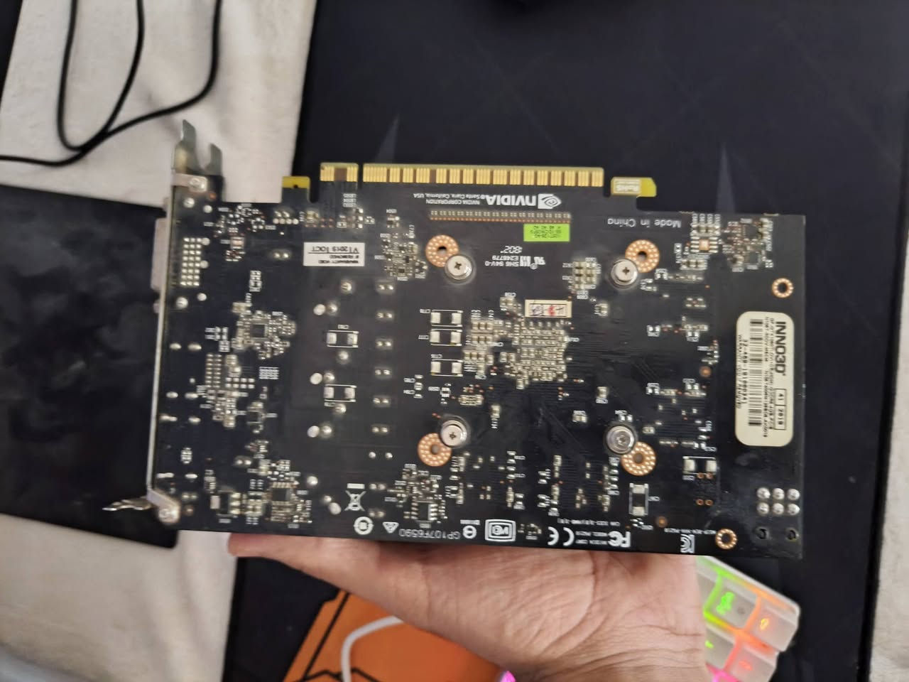 السلام عليكم حبايب
قطع بسيطة للبيع

GTX 1050ti 4g 
حرارته متوصل لل٧٠
سعره٧٥الف

HDD 1t
سعره ٣٠الف

P.S 600w كدامكم البراند وادائه كلش حلو
سعره ٤٠الف

القطع كلها مفحوصة وشغالة ونظيفة فوك متصورون وقبل اسبوع بدلت معجون mx4 للكرت

توصيل موجود جميع المحافظات 
اتصال ***********
ادمن وافق حب🖤
