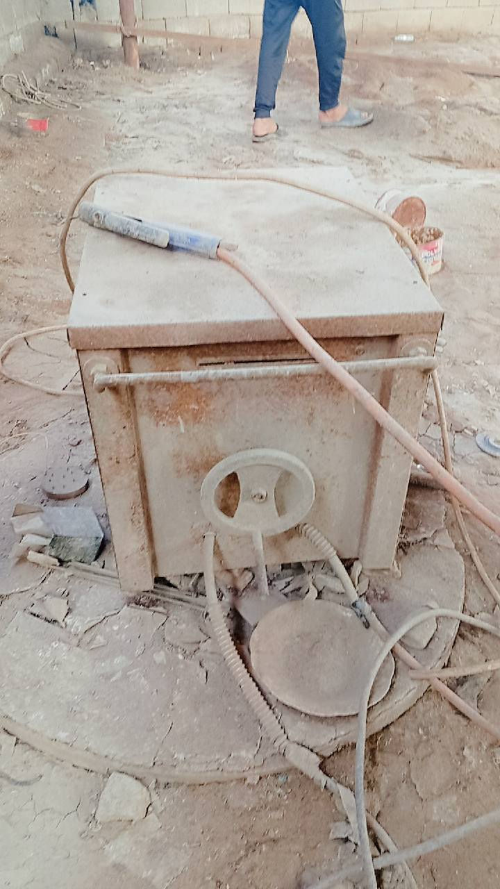 مكينه لحيم نحاس ملف حجم كبير للبيع 
مكاني بغداد 
***********
