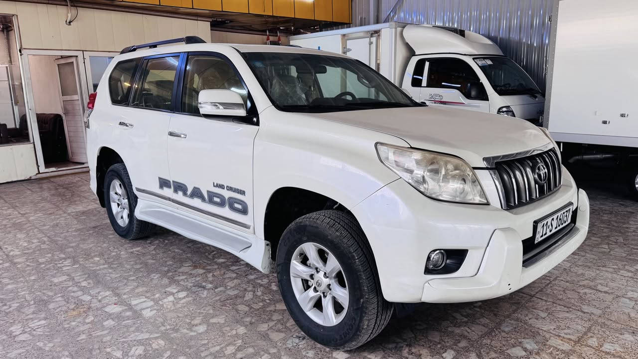 السلام عليكم برادو 2013 السياره مكفوله من صبغ وضربه من عده طخه بالباب فول مواصفات كير محرك مكفولات 
مكانها بغداد الحبيبيه ***********
