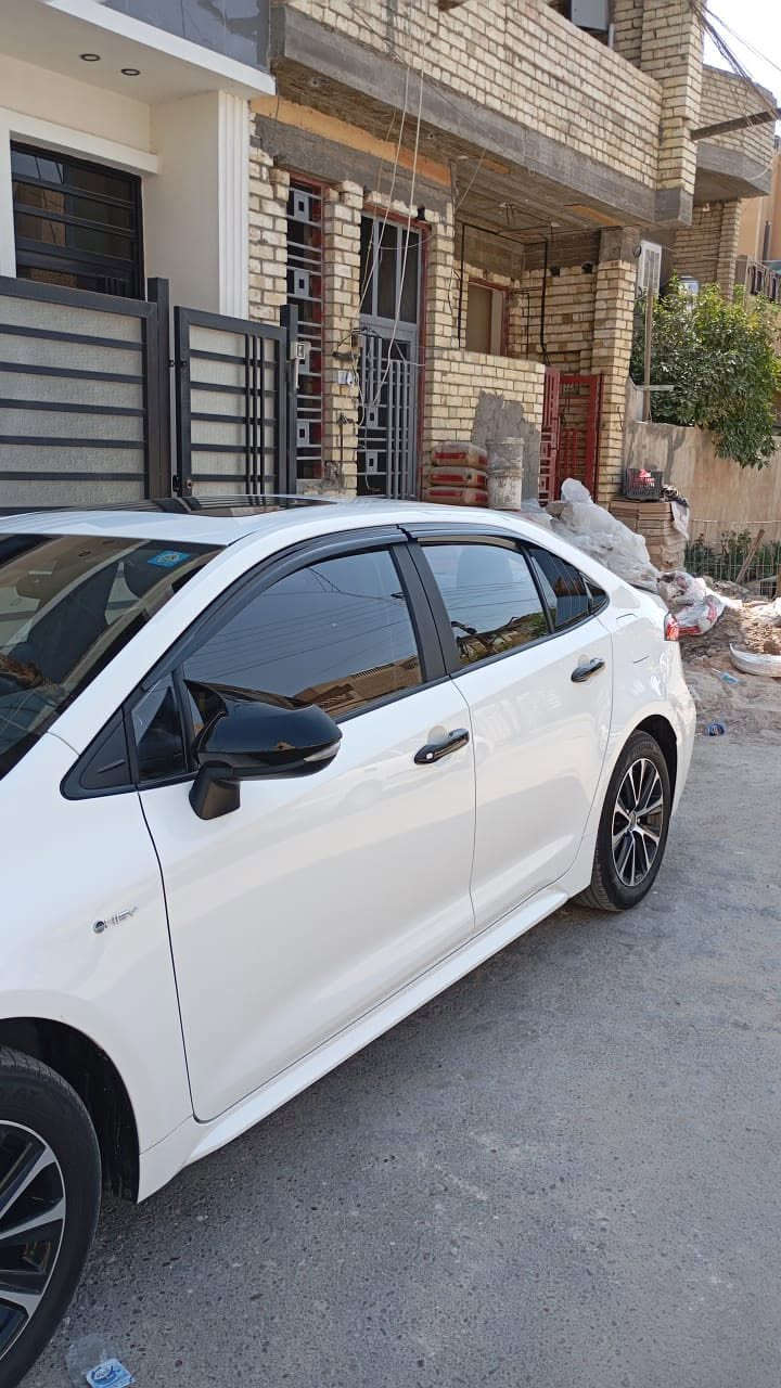 السلام عليكم سياره كورلا هايبرد للبيع الشكل الامريكي موديل 2025 مواصفات فتحةسلايد تحكمات استيرن درايف مود اوتو هولد تشغيل بصمة ابواب بصمة تحديد مسار قيادة ذاتية تبريد قطعتين السيارة ماخذة زيرو على ايدي ماشية 46الف مكفولة رقمها بغداد تحويل ثاني يوم السعر 154$تلفون *********** مكاني بغداد الغزالية مع الشكر
