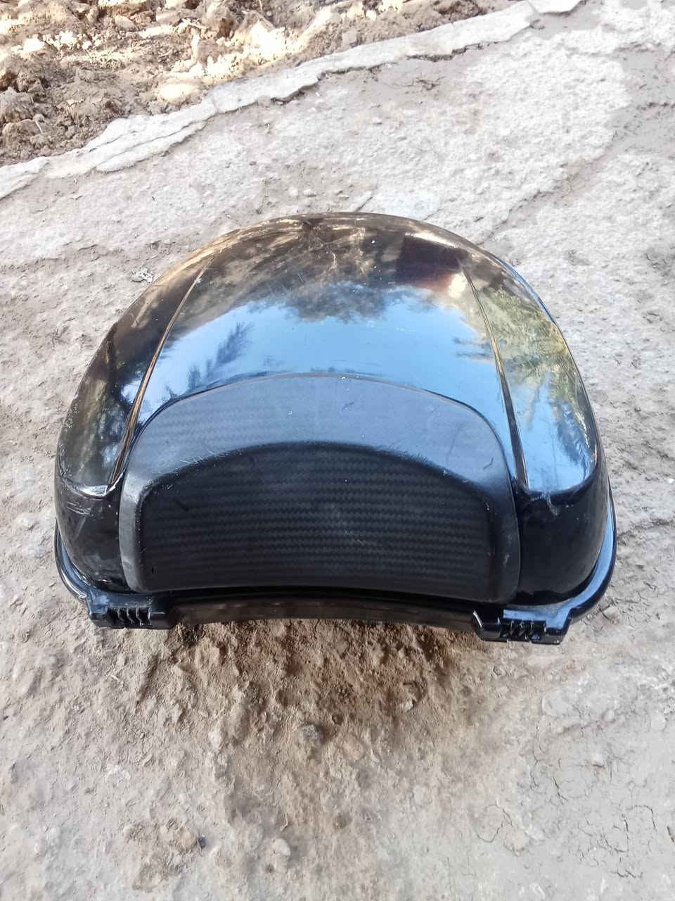 صندوك دراجة للبيع
سويجة شغال 
السعر 10 قفل 
ناصرية مركز تقاطع شارع ***********
