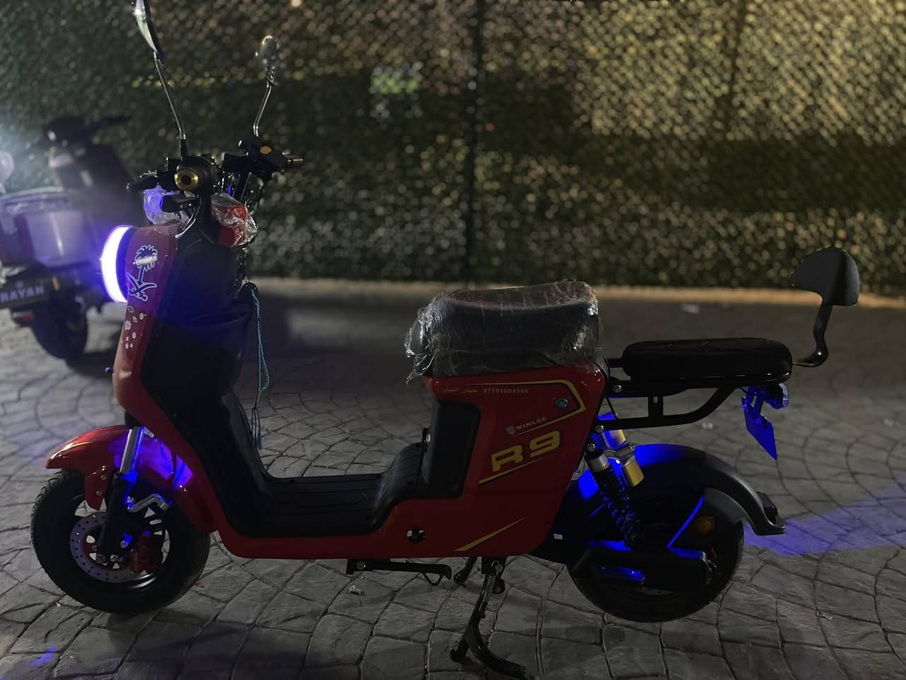 دراجه ار 9للبيع موديل 2025 مابيهه اي عطل مكاني بغداد الحريه السعر 350وبيهه مجال *********** او ***********
