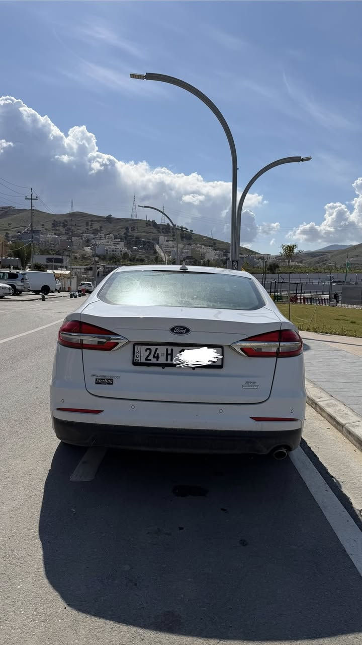 � فورد فيوجن SE موديل 2020

، لون أبيض لؤلؤي، سيارة نظيفة كلش واستعمال شخصي. رقم دهوك 

🔹 مكينة 1.5 تيربو اقتصادية بنفس الوقت
🔹 گير أوتوماتيك
🔹 شاشة وسط + بلوتوث + USB
🔹 كاميرا خلفية
🔹 مثبت سرعة
🔹 تحكم بالستيرن
🔹 تكييف بارد ثلج ❄️
🔹 نظام مانع انزلاق وثبات
🔹 وسائد هوائية
🔹 زجاج ومرايا كهرباء
بيها بعد هوايه موصفات 
السيارة ما بيها شي، ما تحتاج أي صرف، 
سونر سياره موجود 
حادثها بوند مبدل شركه يعني سياره اخوه كلين وحادث ما واصل شاصي يعني نظيفه 
سعره 134بيها مجال شويه 
تواصل ع واتساب ***********
