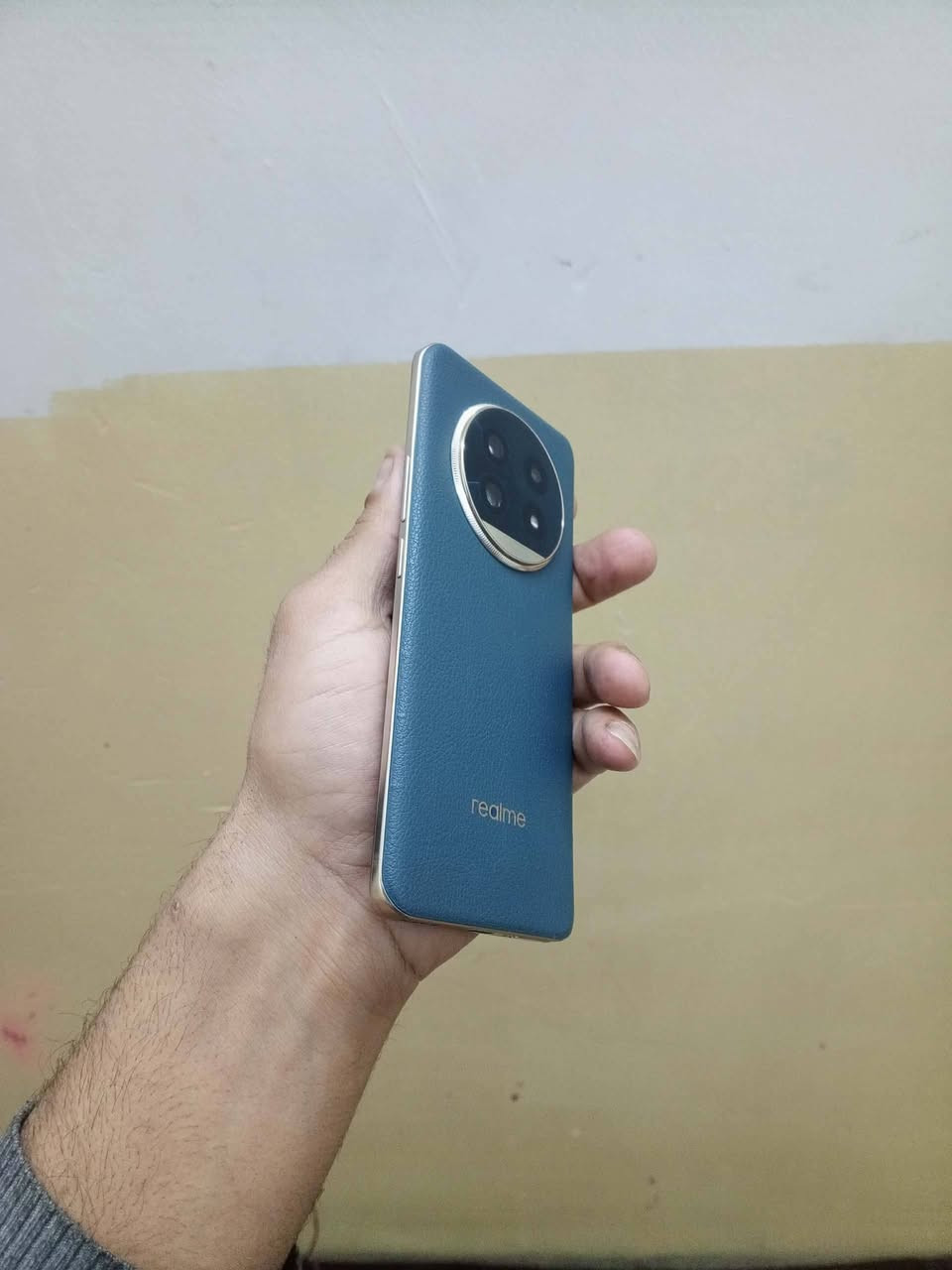 realme 13 Pro+ 5G
داكره 512
البطاريه 5200مللي 
الكاميرات الاماميه 32mp
الكاميرات الخلفية 50mp+8mp+50mp
RAm12+12
اصدار البرنامج RMx3921-16.0.2.400
الشاشه 6.7بوصه
جهاز مستخدم شهرين 
فقط جهاز 
سعر 385مجال حك جيتك بس


**إذا كنت صاحب هذا الإعلان وتريد حذفه لأي سبب، رجاءا أرسل رسالة إلى الدعم الفني**