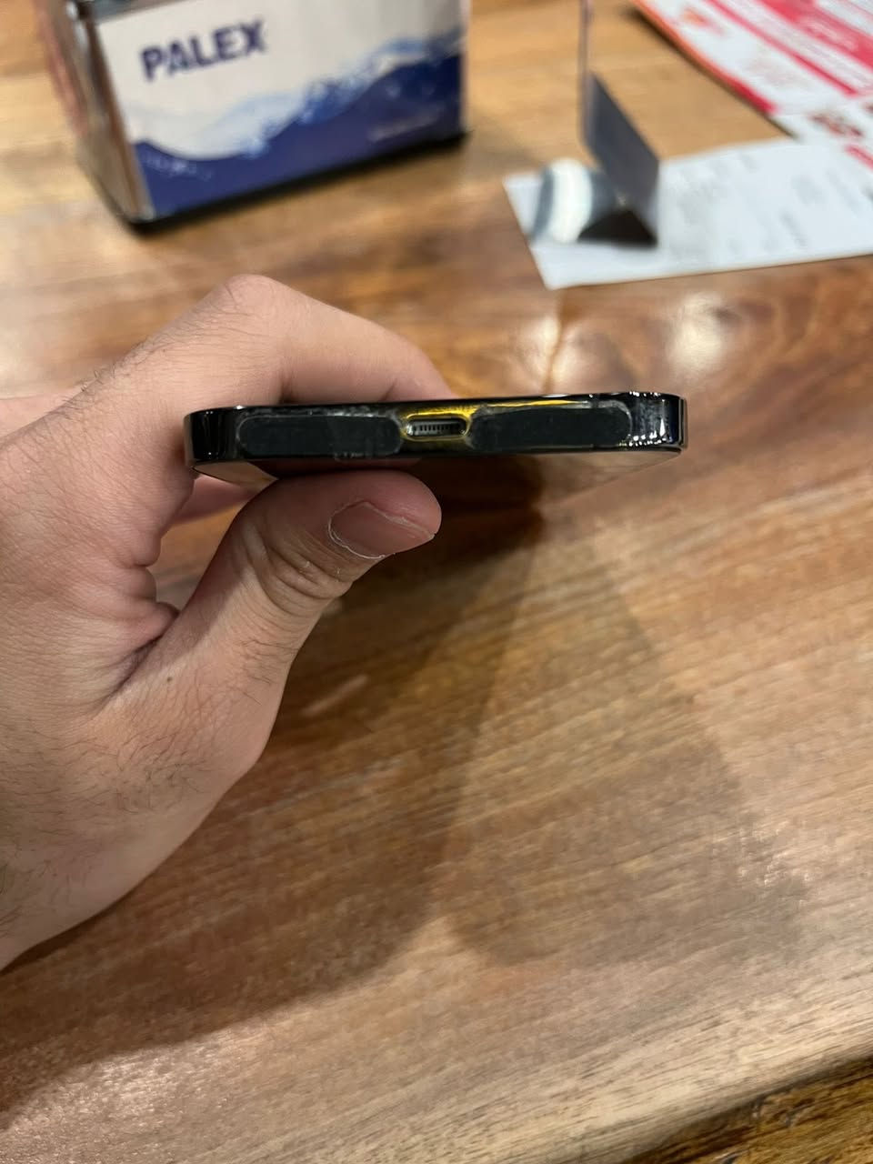 ايفون ١٢ برو
ذاكره ١٢٨
امريكي ويه كارتون وشاحن
مبدل شاشه وشاصي اصلي
فيس ايدي واكف يراد برمجه
السعر ٣٥٠وبيه مجال
مكاني كوت
***********
