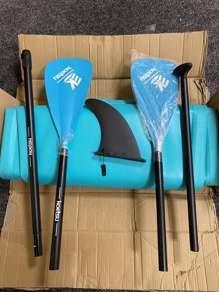 السلام عليكم ورحمة الله وبركاته
للهواة والراغبين بالتميز.. لوح تجديف (Paddle Board) من ماركة Koetsu للبيع 🌊🏕️
إذا كنت تبحث عن الجودة العالية وقضاء وقت ممتع في الماء، هذا اللوح هو الخيار الأمثل لك
الحالة: جديد تماماً ونفس ما يظهر في الصور بالضبط
الملحقات: يأتي مع القطع الظاهرة في الصورة فقط (المجداف، الزعنفة/الـ Fin، واللوح نفسه).

السعر: البيع لأعلى سعر مقدم (لأعلى سعر).


**إذا كنت صاحب هذا الإعلان وتريد حذفه لأي سبب، رجاءا أرسل رسالة إلى الدعم الفني**
